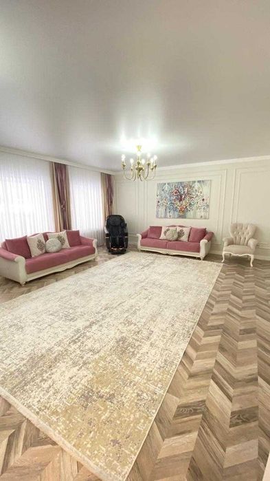 дом в жилом комплексе, видали?