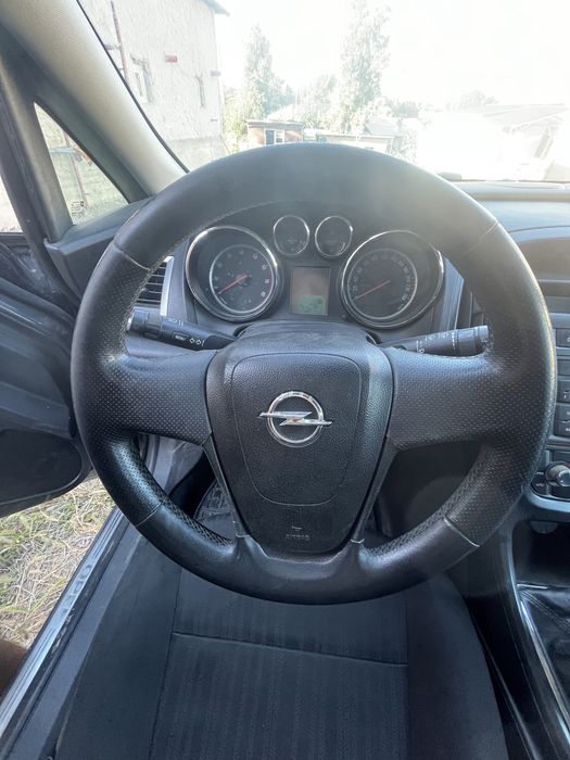 Opel Astra J Hatchback 2010 Euro 5