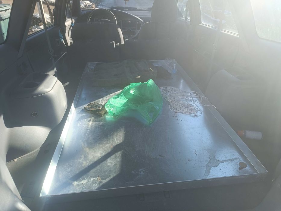 Продава се .Кия каренс