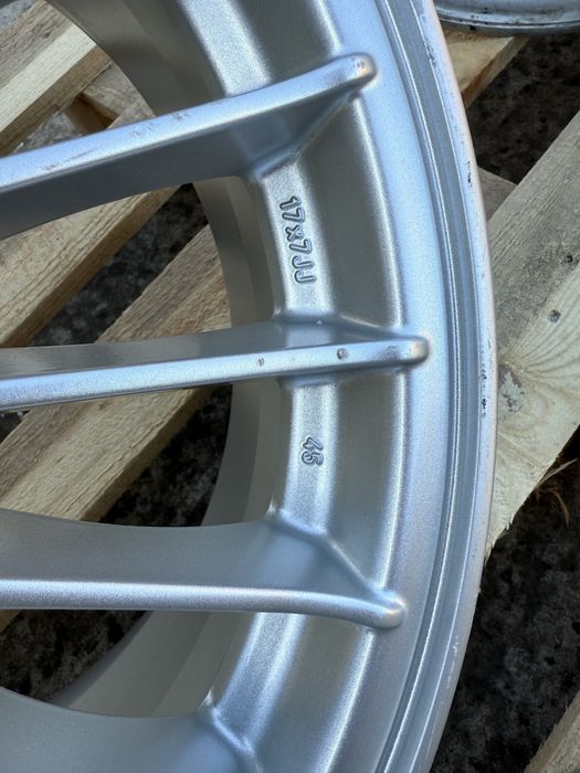 4x100 17, Toyota Yaris