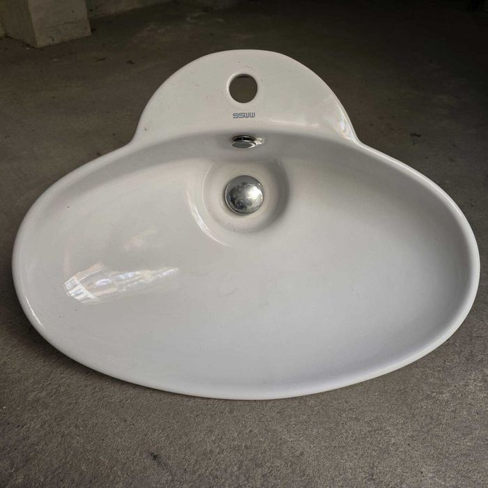 нови, ПВЦ огледало, мивка, смесител, душ кабина