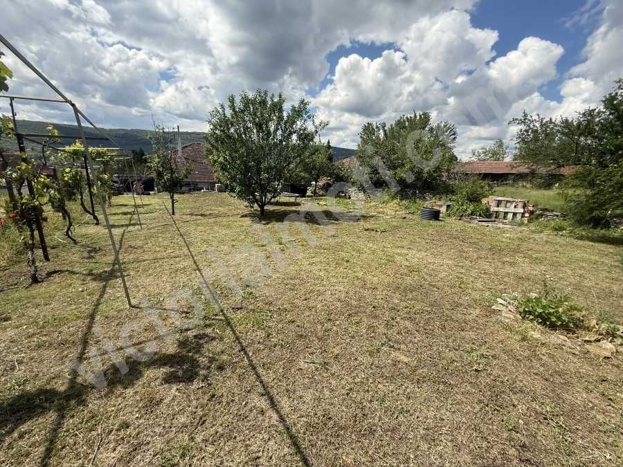 Обзаведена къща на 5 минути от Велико Търново