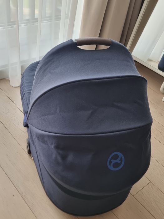 Vând landou Cybex Cot S Lux culoare Navy Blue