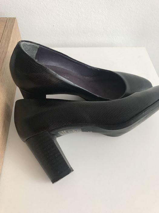 Pantofi cumparati din magazinul Benvenutti, piele