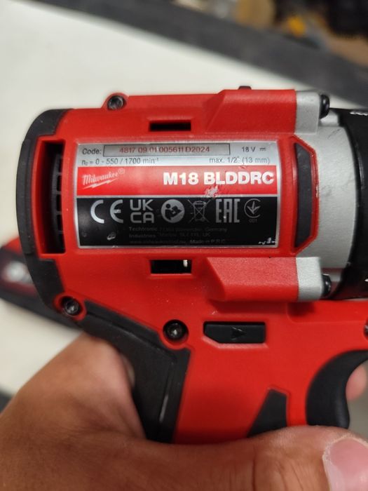 Топ модел безчетков  винтоверт Милуоки Milwaukee M18 BLDDRC + 5Ah