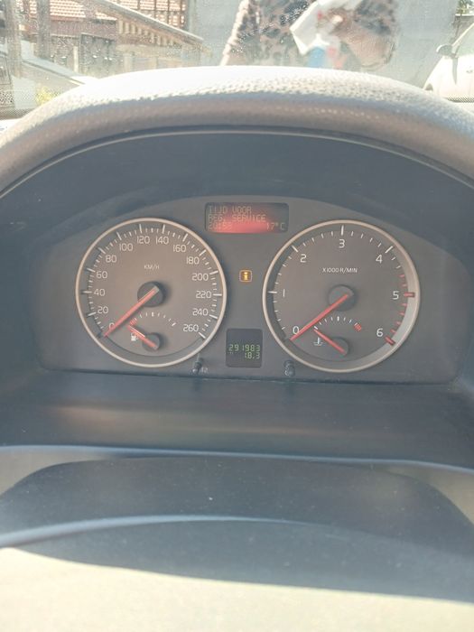 Vând VOLVO V50 .