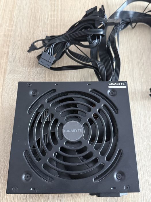 Sursa Gygabyte P550B 550w