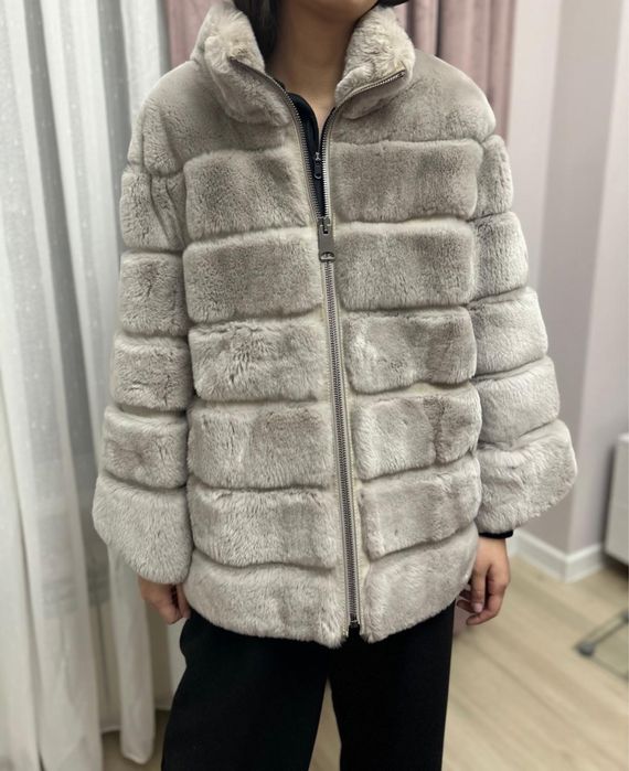 Шубка в отличном состоянии, рекс, стильная,подходит на 44-48