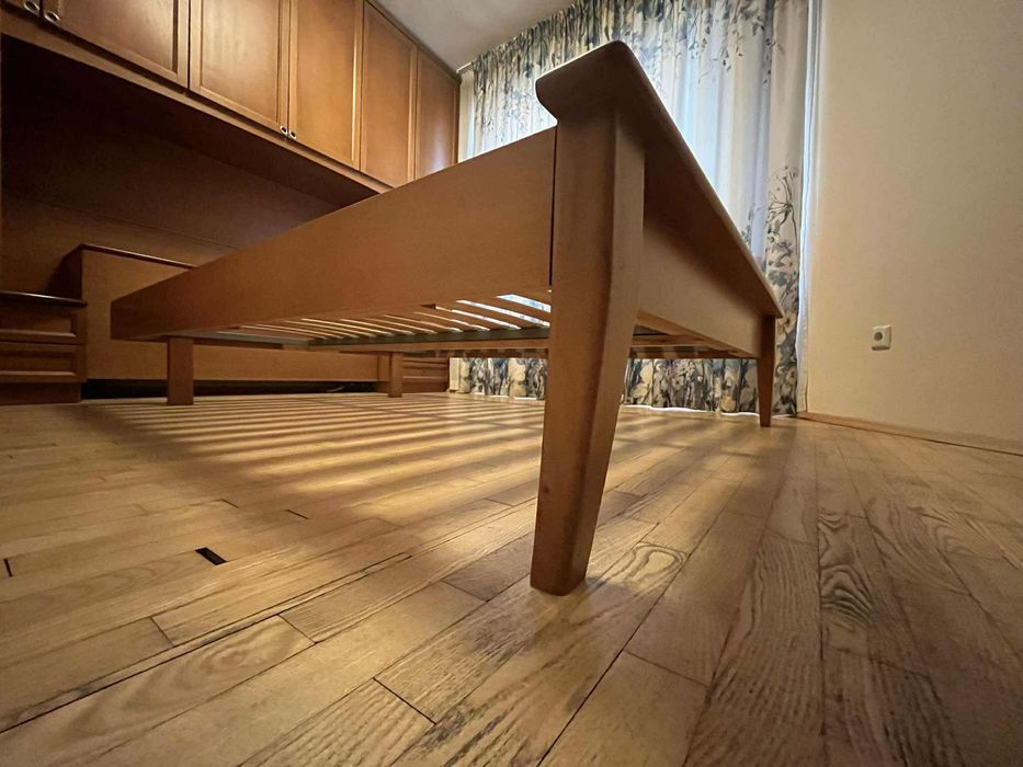 Легло от масивно дърво за матрак 140/190