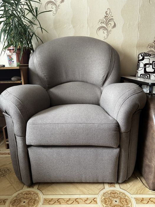 Перетяжка мягкой мебели