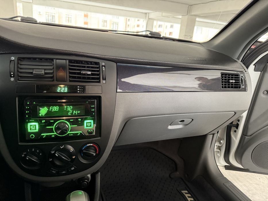 Chevrolet Lacetti 2018, avtomat