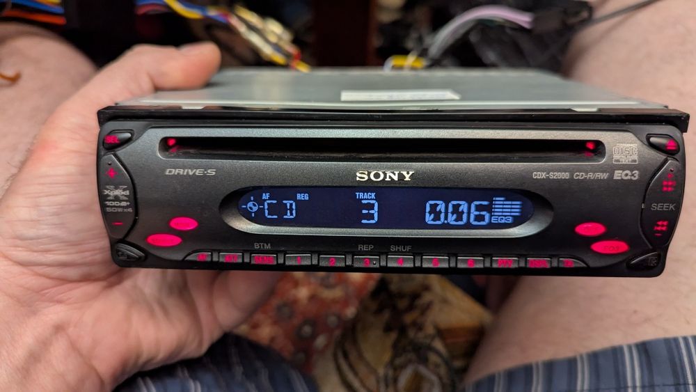 Radio Cd auto Sony S2000