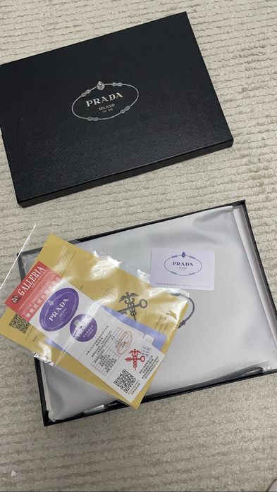 Клатч Prada новый