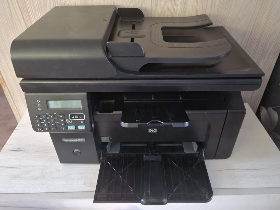 Продам МФУ HP LaserJet Pro M1212nf (CE841A)
