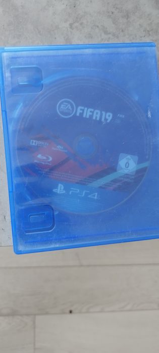 Плейстейшън 4 Playstation 4 и 6 игри