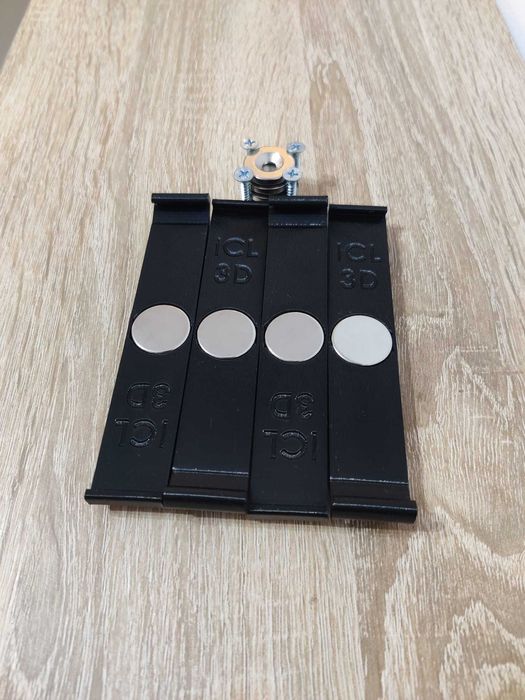 Suport placuta inmatriculare slim magnetic