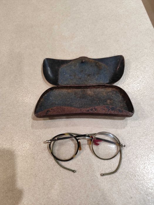 стари детски очила