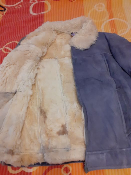 Haină  cu blana  de miel.