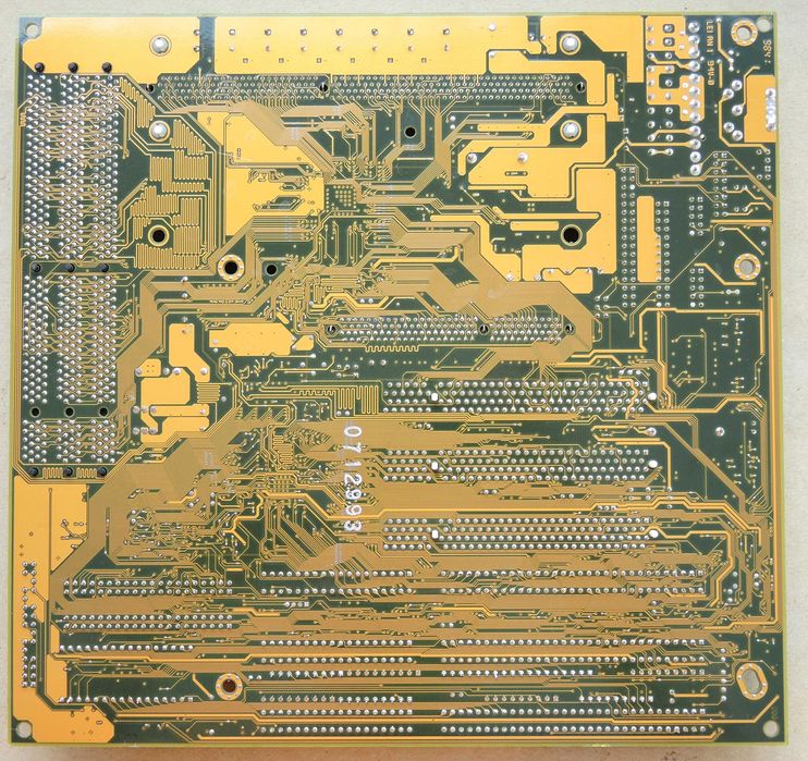 Soltek SL-61D Intel 440LX Slot 1 Testat