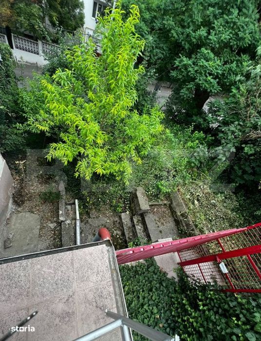 Apartament 2 camere, 74 mp, renovabil, zona Ultracentral