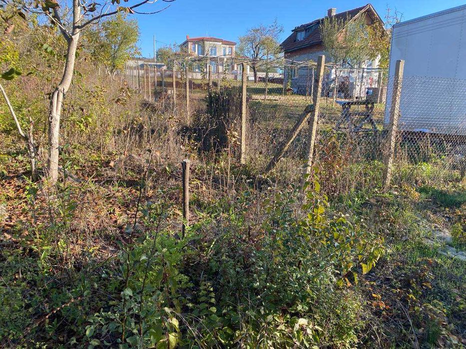 Продава се Парцел в Велико Търново, Акация - 1075 кв.м за 64 €/кв.м - Снимка #1