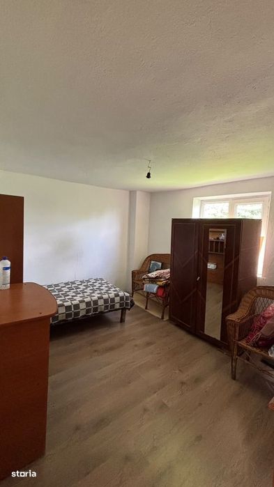 Casa langa Autostrada A1, Pitesti - Bucuresti, KM86, la nodul rutier