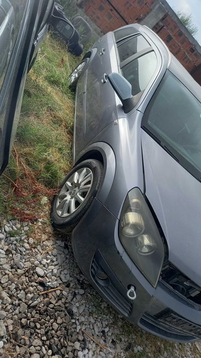 Опел Астра H 1.7 НА ЧАСТИ