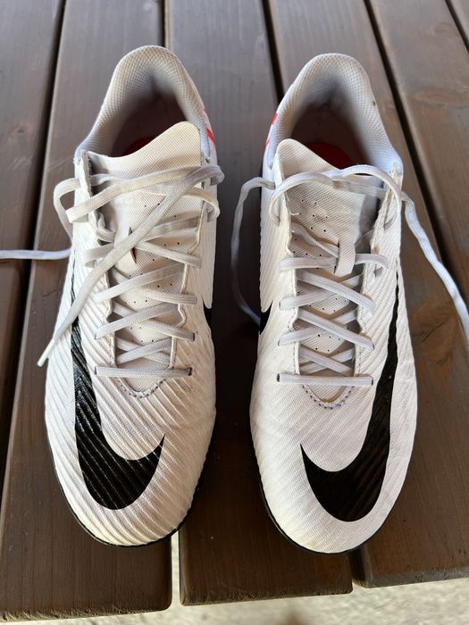 Ghete fotbal nike vapor 41 26cm