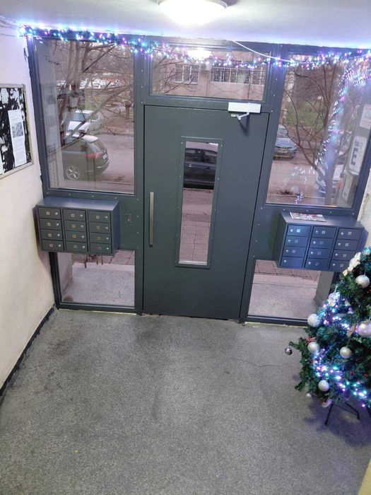 отдавам под наем тристаен апартамент в жк. Люлин 7