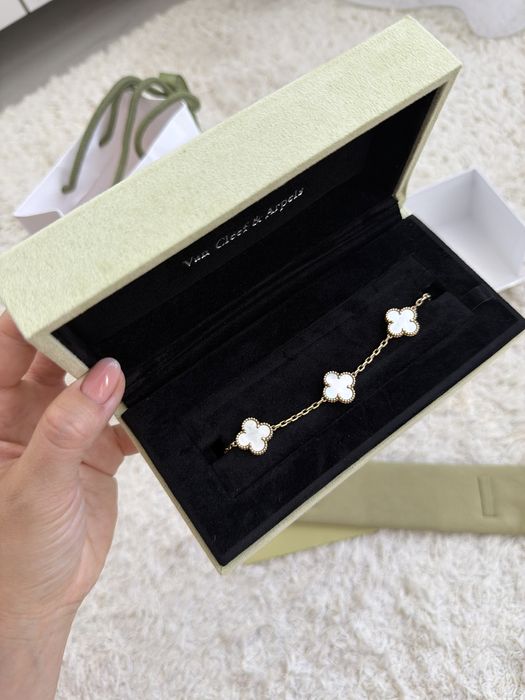 Продам браслет золотой van cleef