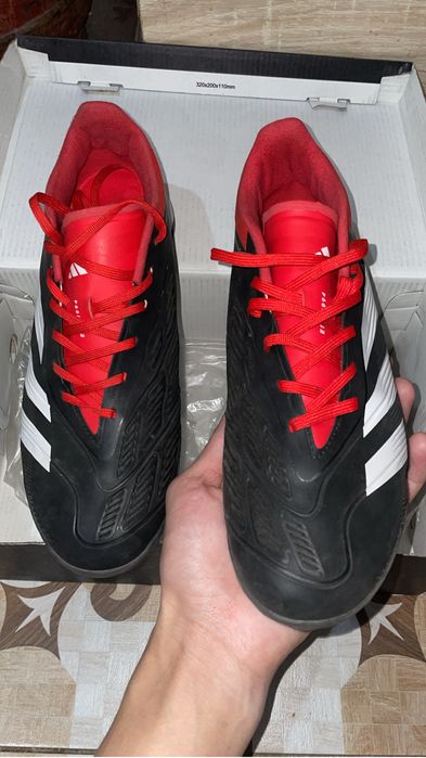 Сороконожки Adidas Predator