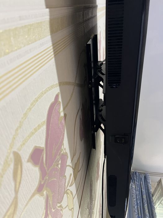 Продам телевизор LG Smart TV