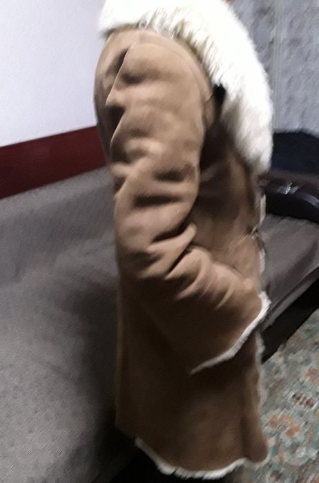Haună blană naturală lungă marimea 42.