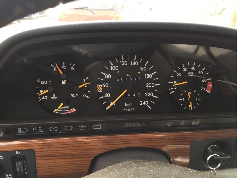 Mercedes W126 260SE 1989 пура
