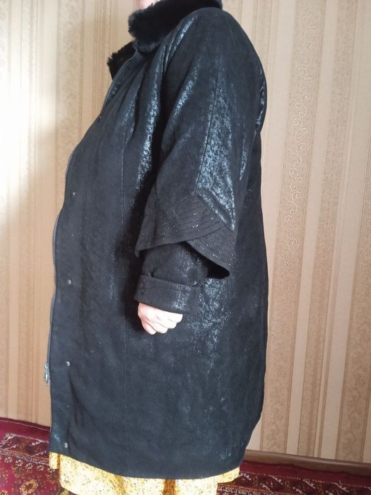 Пальто сатылады великан размер