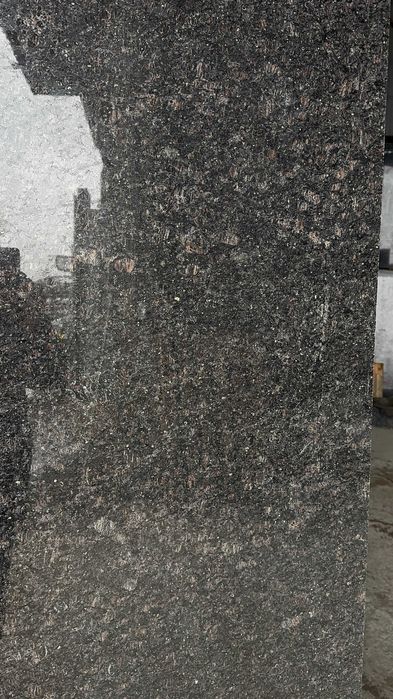 Tan brown granit Dark + Usta xizmatlari bor / Fasad uchun