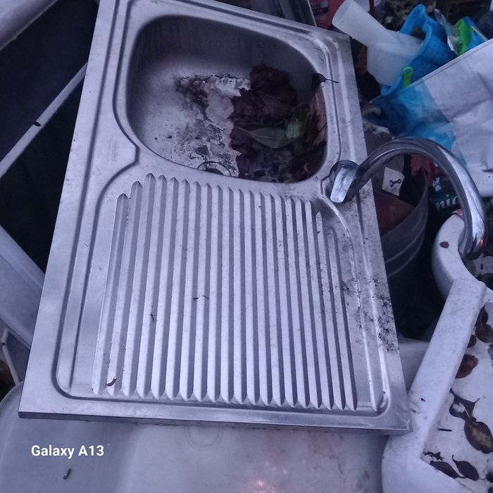 Vând chiuvete inox uzate