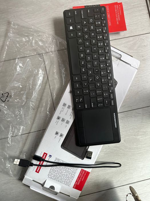 Клавиатура Modecom MC-TPK1 с Touchpad, бежична, черна, USB
