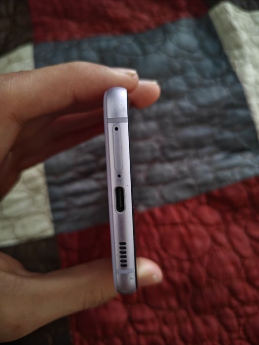 Обменяю Samsung Galaxy S21FE