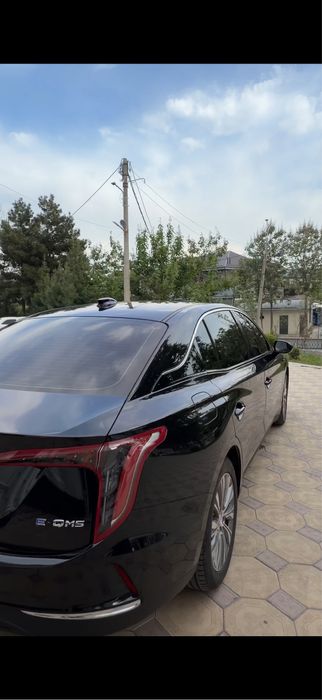 Hongqi  2025 — 6