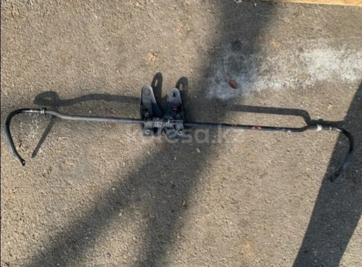 Задний рычаг от камри 45 оригинал зборе!!