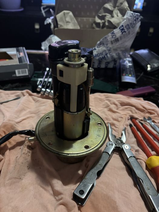 Бензинова помпа за suzuki gsxr k3-4 1000