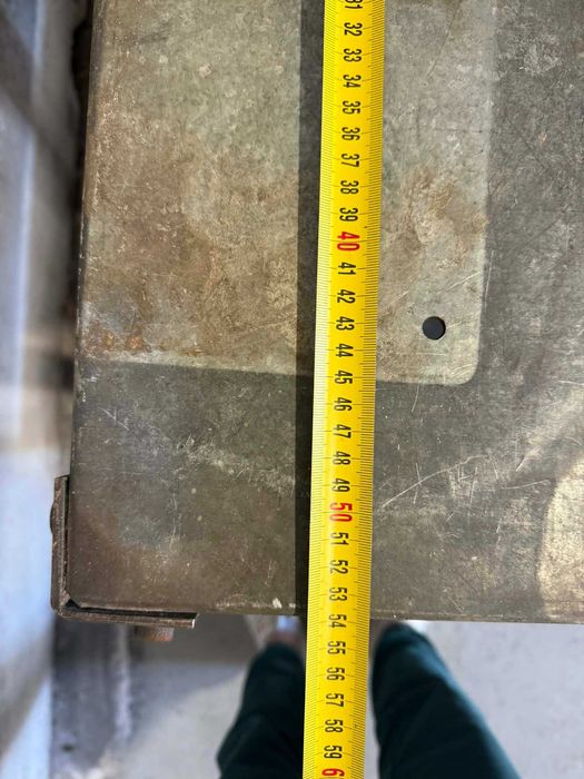 Метална работна маса