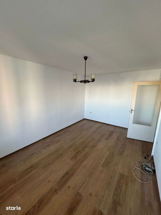Apartament de vanzare 2 camere decomnadate direct de ;la proprietar PF