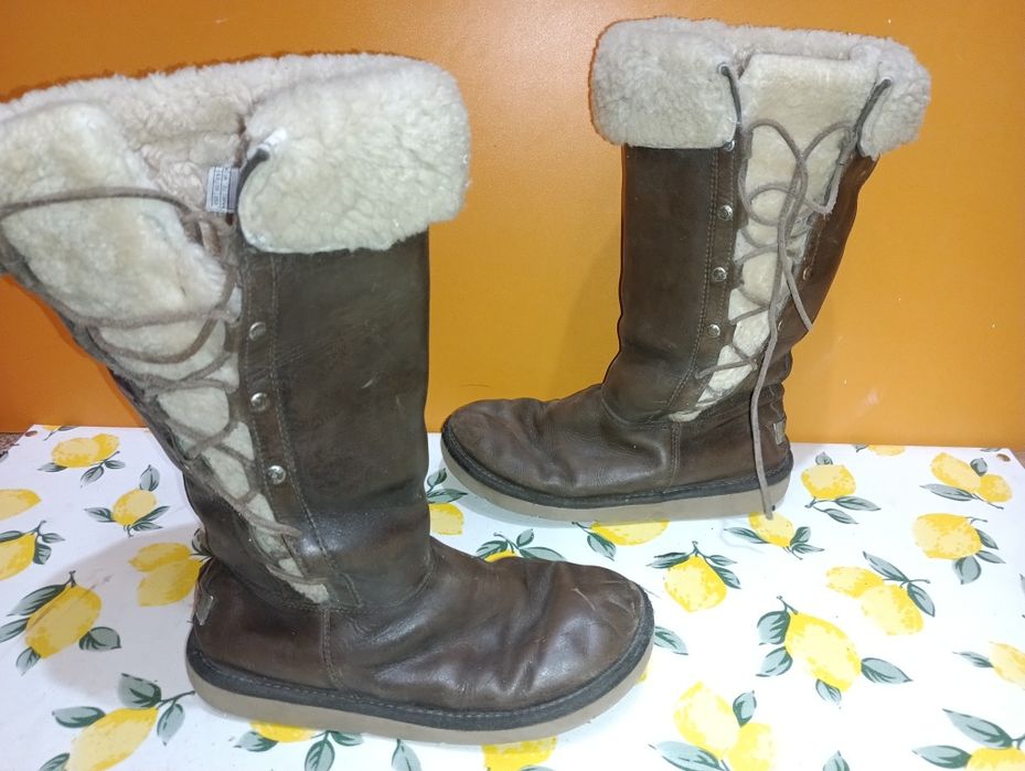 UGG кожени ботуши N 39