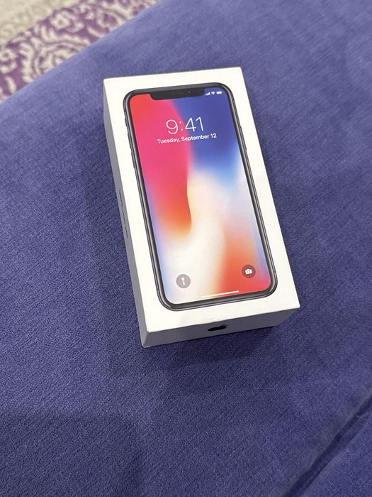 Короька от Iphone X 64 GB в отличном состоянии