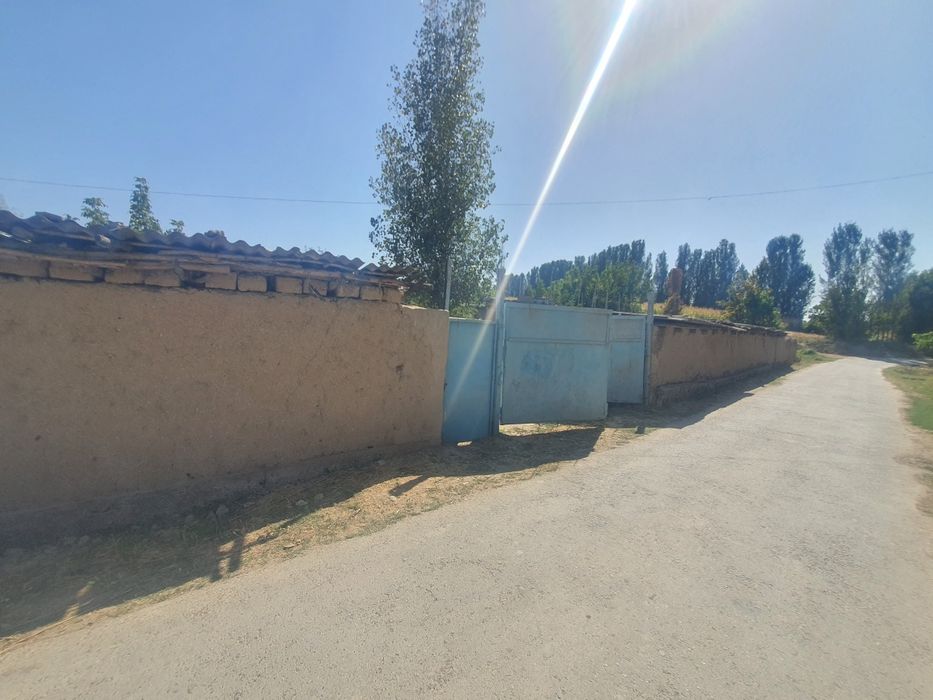 Yangiyo'ldan ye'r sotiladi