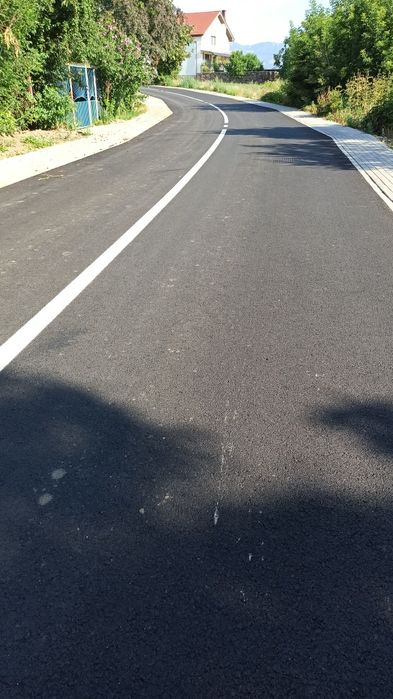 Vand casa Vintu de Jos,zona linistita, strada modernizata complet