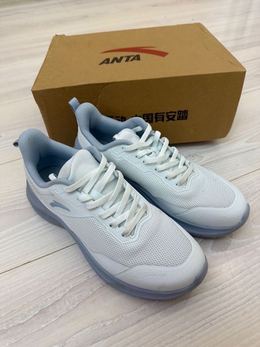 Продам новые кроссовки ANTA