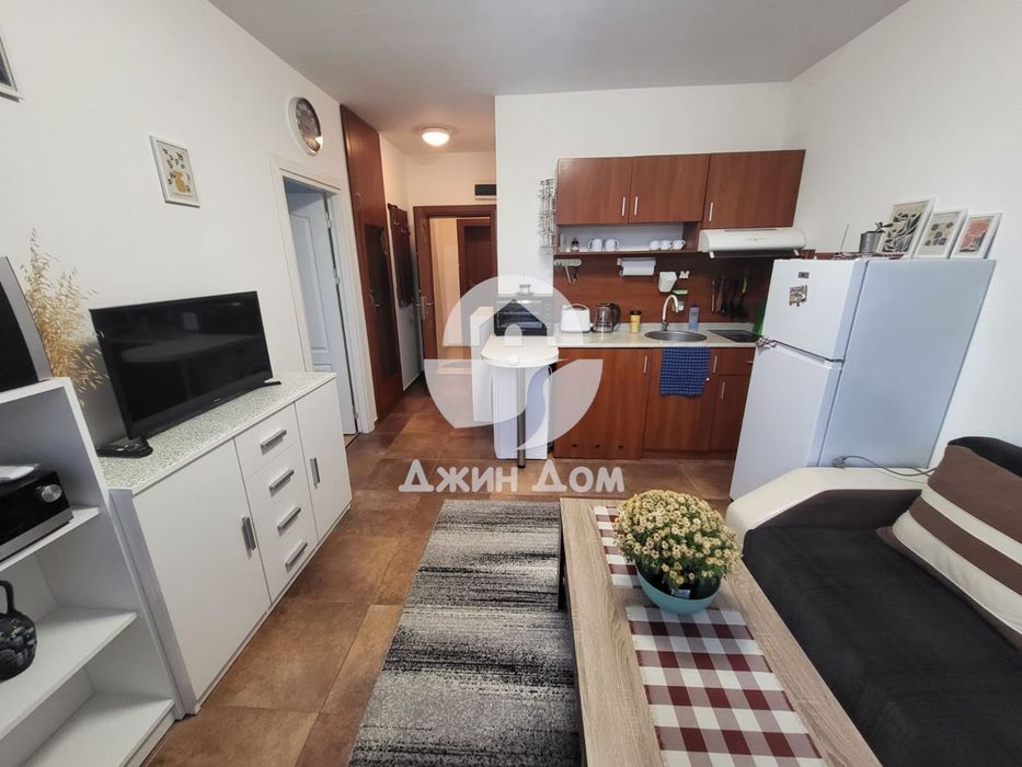 Просторен двустаен апартамент в к-с Абелия Резиденс (Abelia Residence